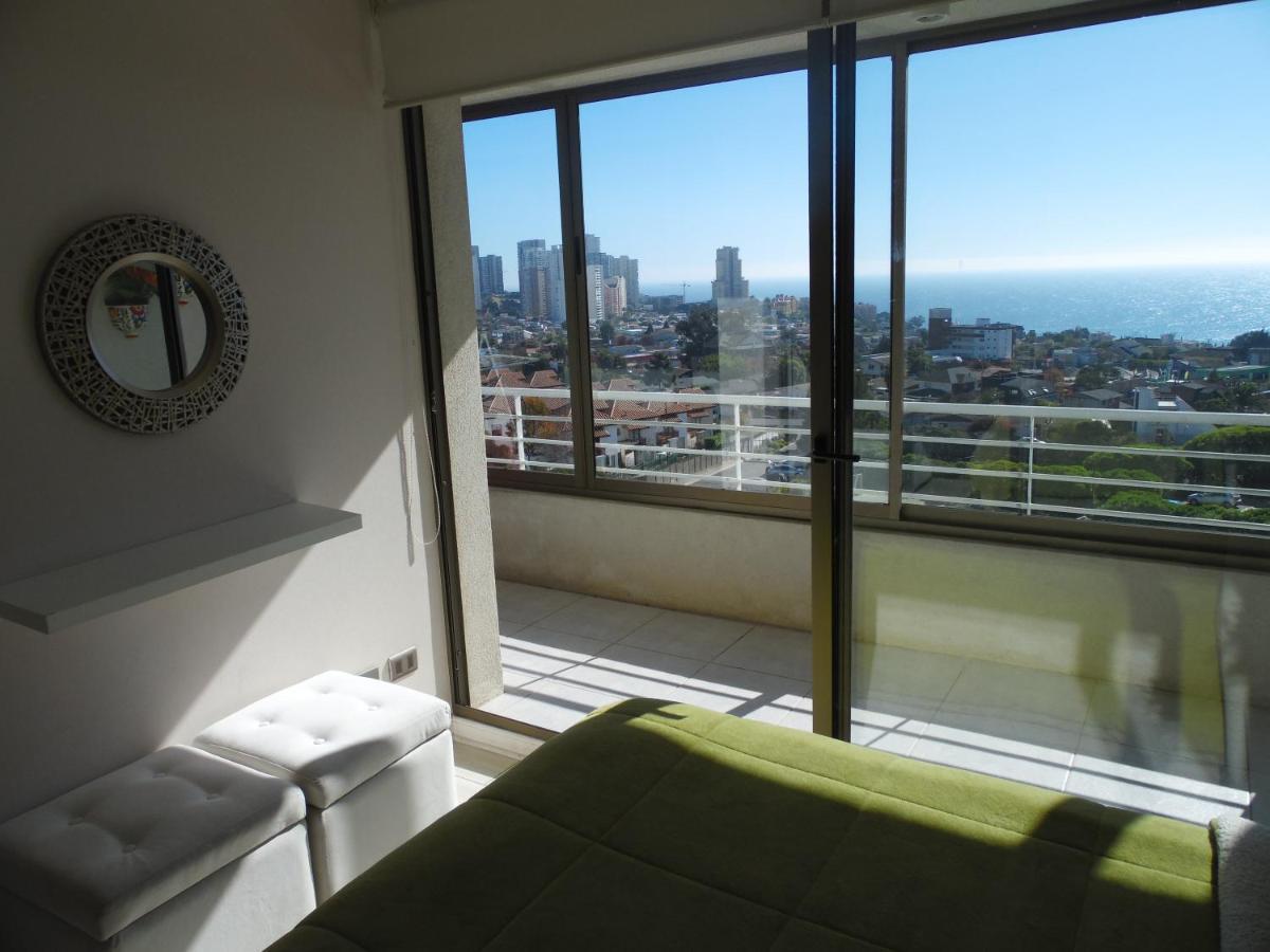 Laura Barros, Con Con Apartamento
